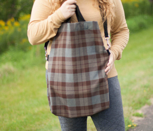 OUTLANDER Tartan Messenger-Style Tote Bag Premium Wool