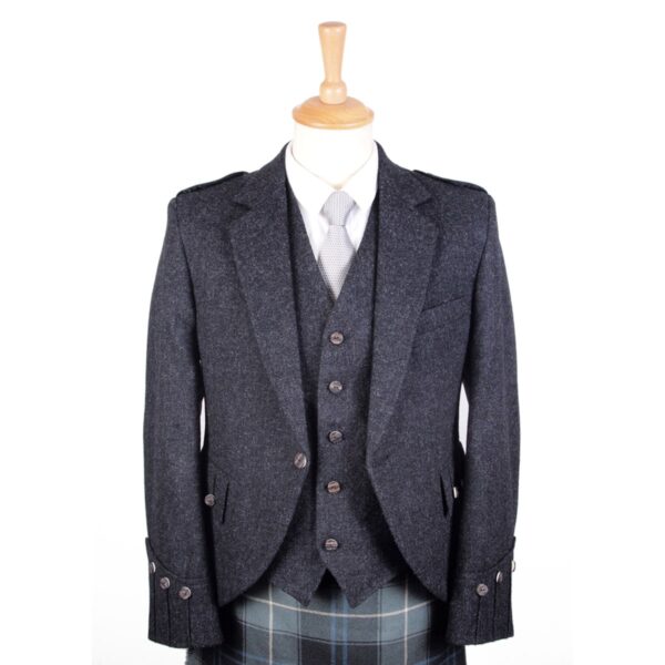 A Braemar Tweed Jacket and Vest Set on a mannequin.