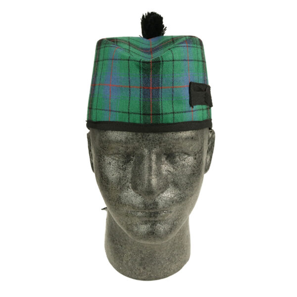 A mannequin wearing an Anderson Ancient Tartan Glengarry - Spring Weight - Size S hat.