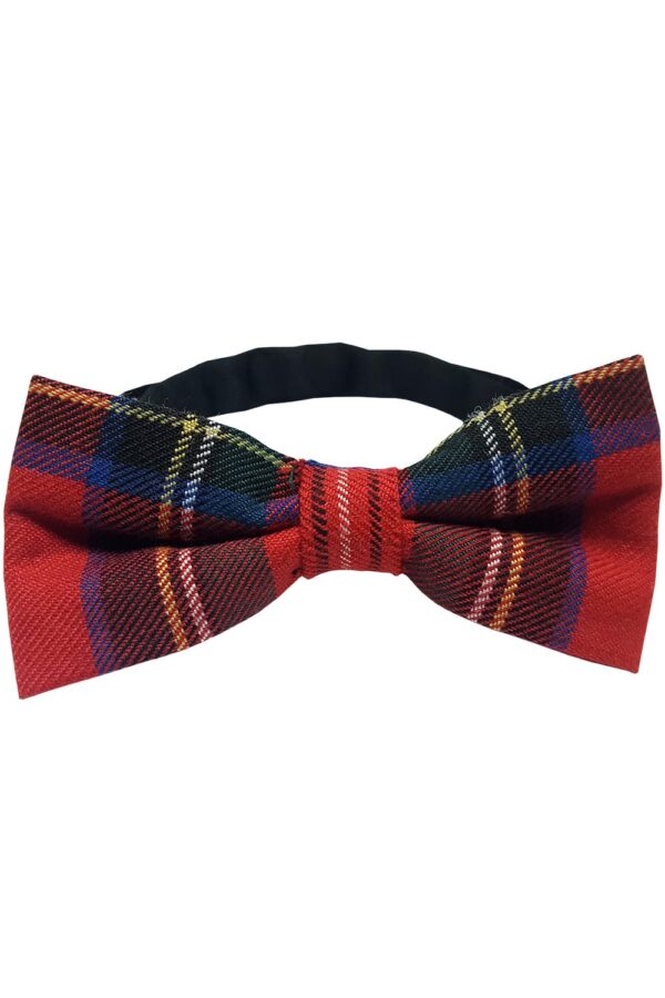 A red and green plaid bow tie on a white background.